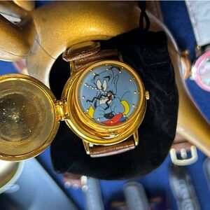Disney Aladdin watch never been worn or used in Aladdin lamp